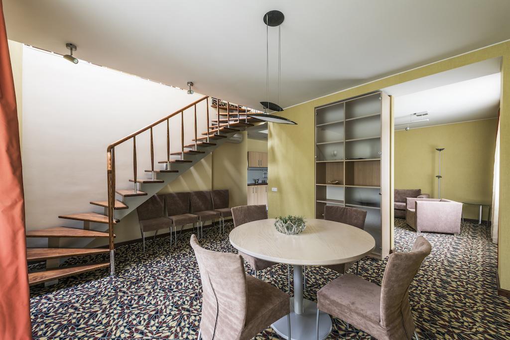 Hotel Oro Nido Extérieur photo