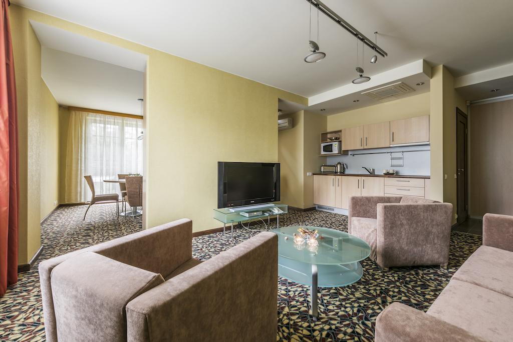 Hotel Oro Nido Extérieur photo